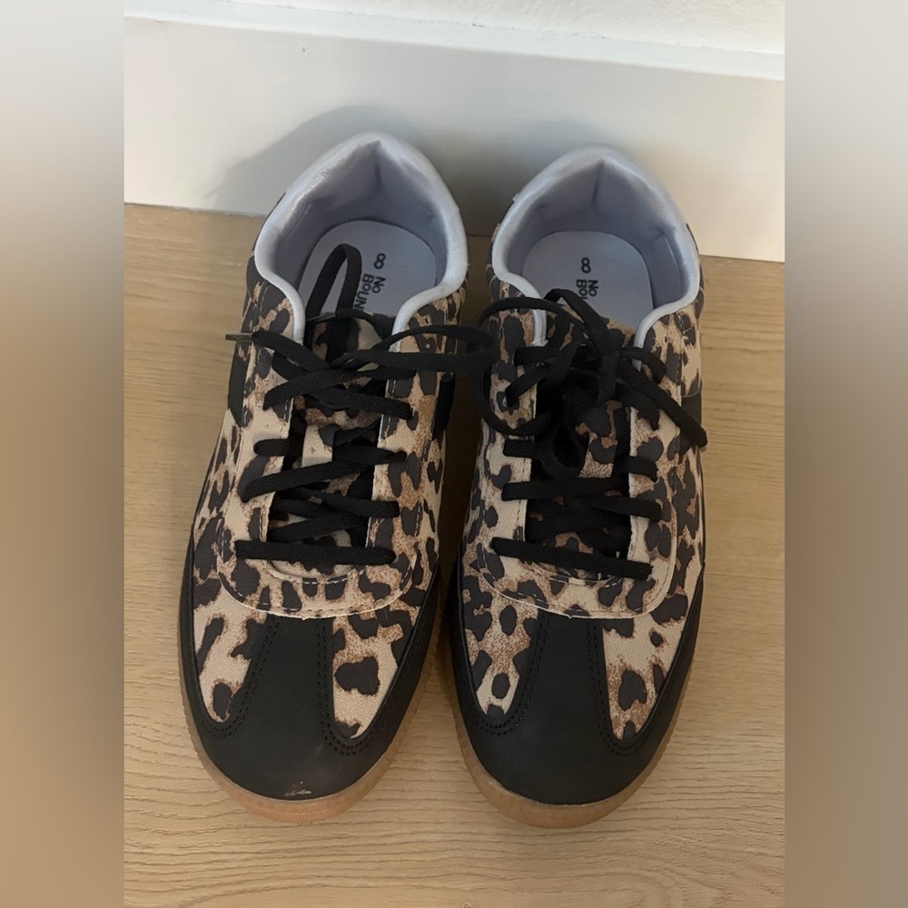 No Boundaries SZ 8 Leopard Print Sneakers